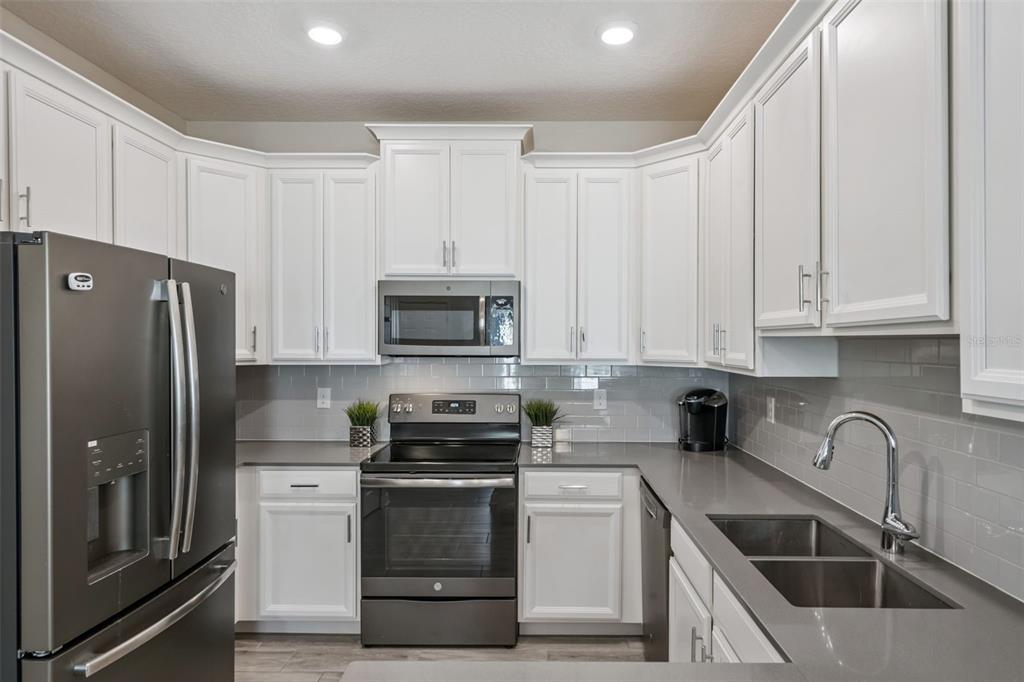 1006 Blackwolf Run Road Davenport, FL 33896 - Photo 8 of 100