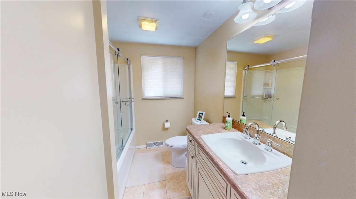 6315 Ridgebury Boulevard Cleveland, OH 44143 - Photo 16 of 34