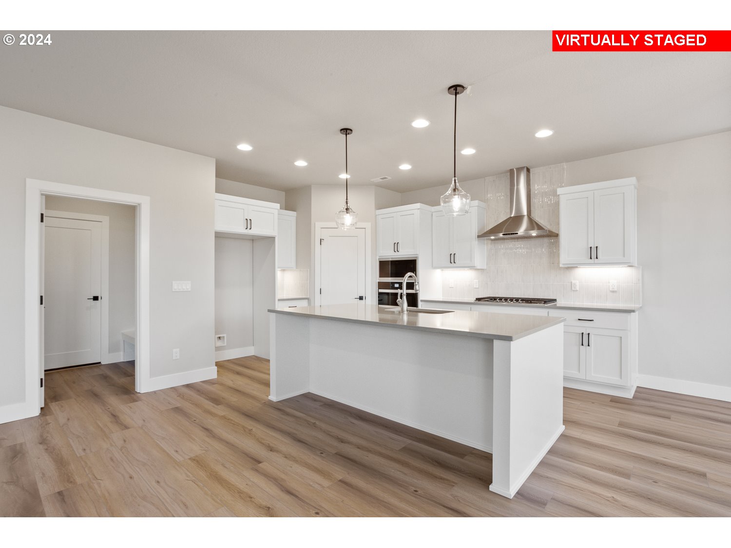 27193 Southwest Vis Rdg Lane Wilsonville, OR 97070 - Photo 14 of 48 Gallery Image 14
