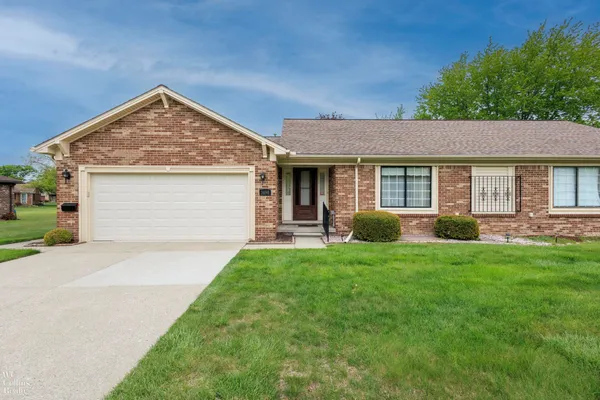 $208,000 | 34095 Mulvey Road, Fraser, MI 48026