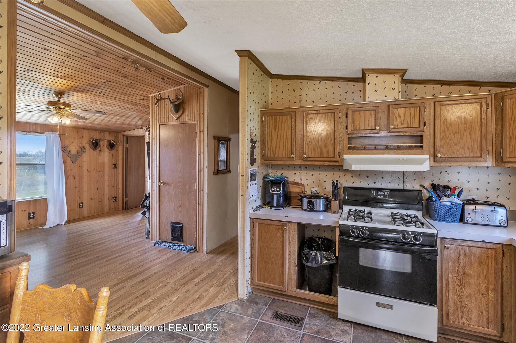 1527 East Grant Road Ithaca, MI 48847 - Photo 10 of 66 13-1527-S-Grant-Rd-WindowStill-Real-Esta