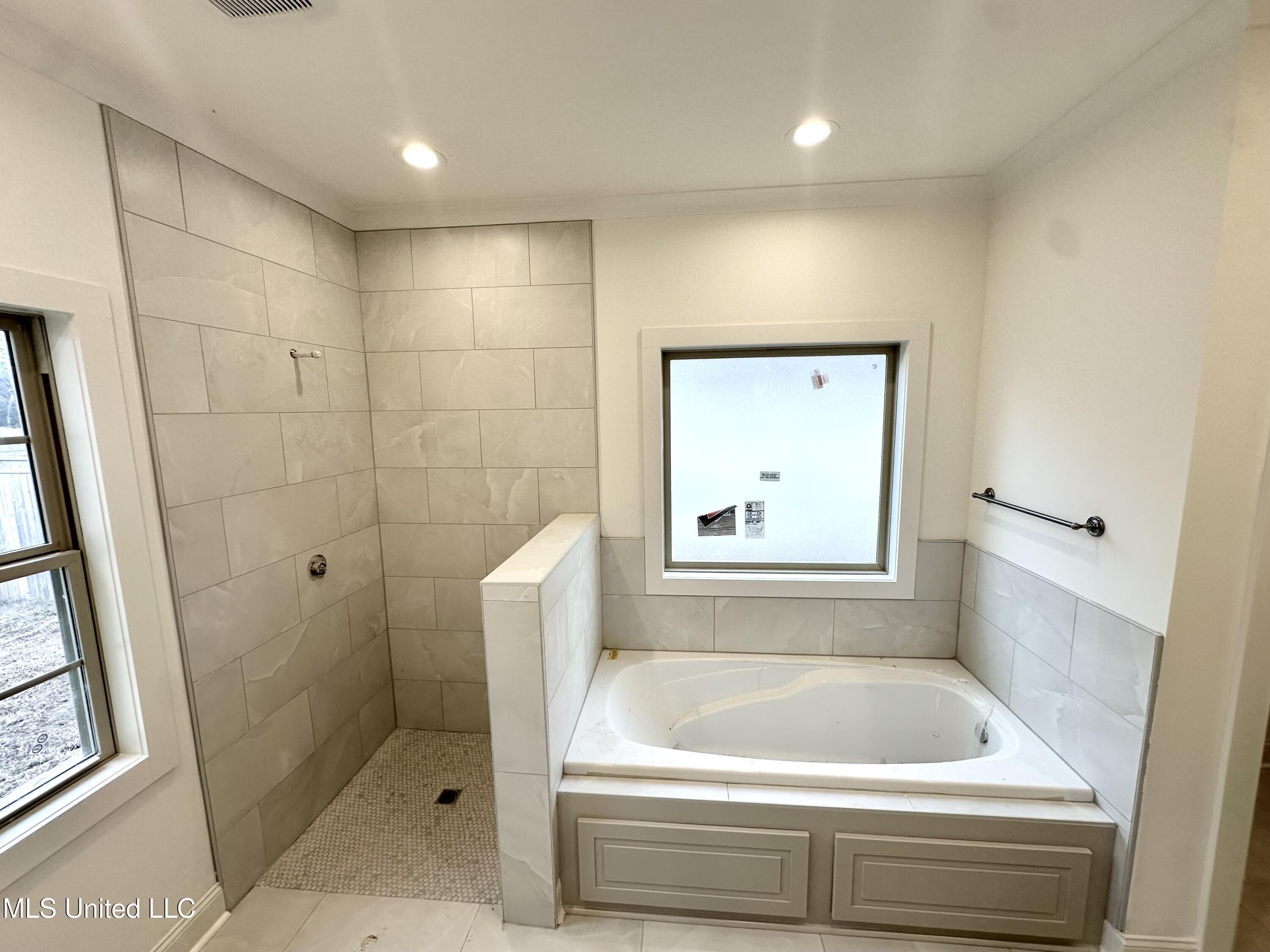 404 Butternut Drive Canton, MS 39046 - Photo 13 of 25 IMG_9632