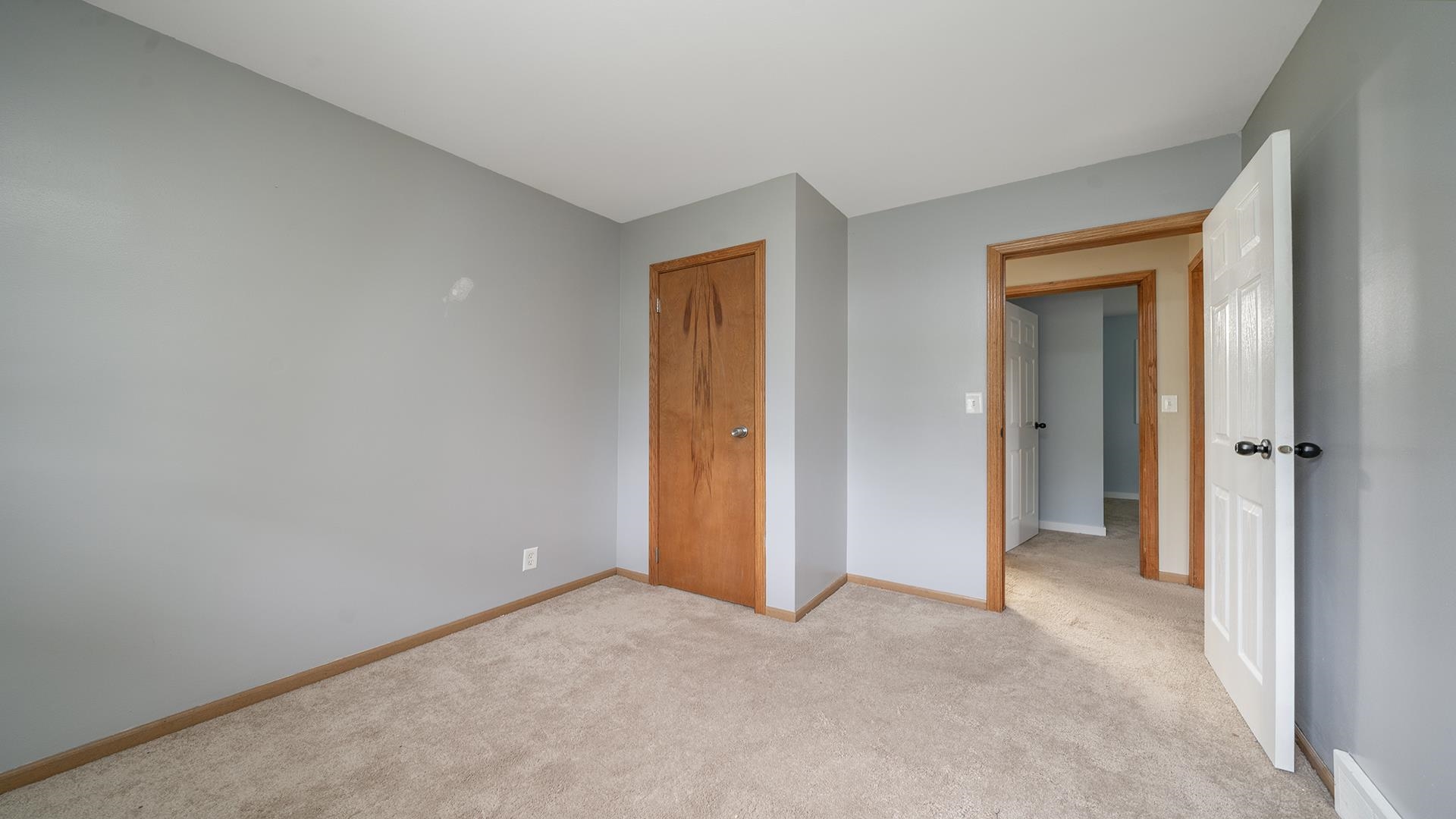 445 Rebecca Road Belvidere, IL 61008 - Photo 8 of 34 a view of an empty room