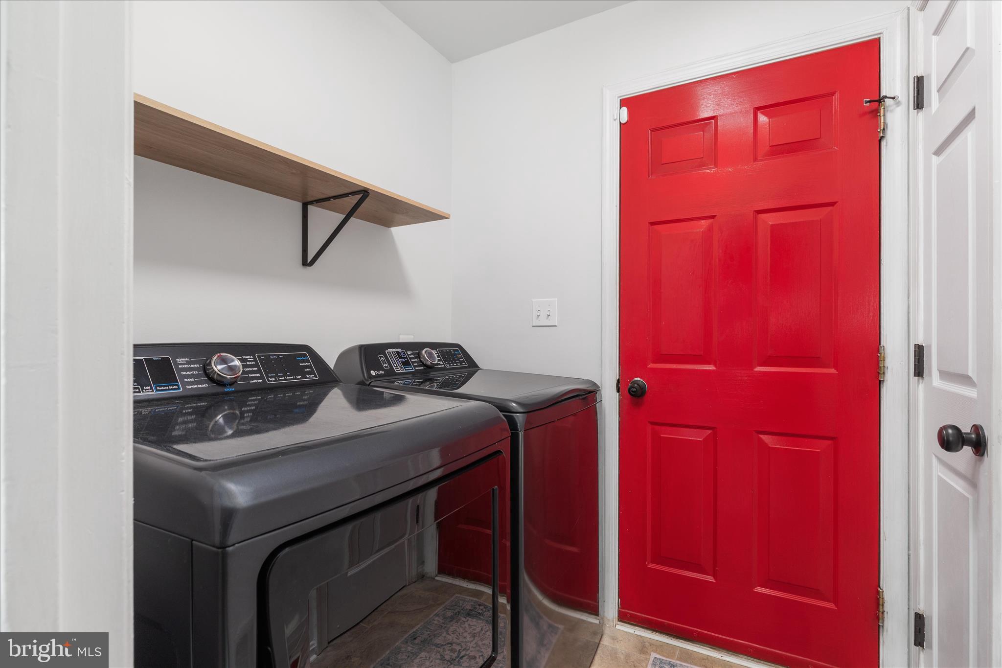 1161 Happy Ridge Drive Front Royal, VA 22630 - Photo 18 of 49 a utility room with dryer and washer