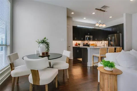$439,000 | 2100 North Fitzhugh Avenue, Unit H, Dallas, TX 75204