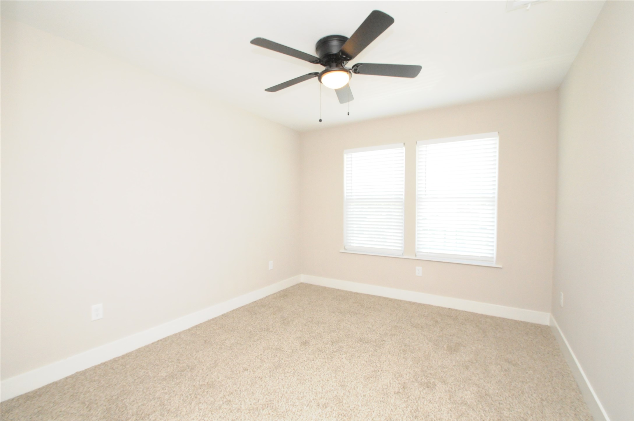8203 Gladstone Street Houston, TX 77051 - Photo 31 of 41 an empty room