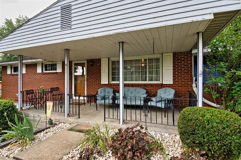 457 Cecil-Henderson Road Canonsburg, PA 15317 - Photo 2 of 24 Gallery Image 2