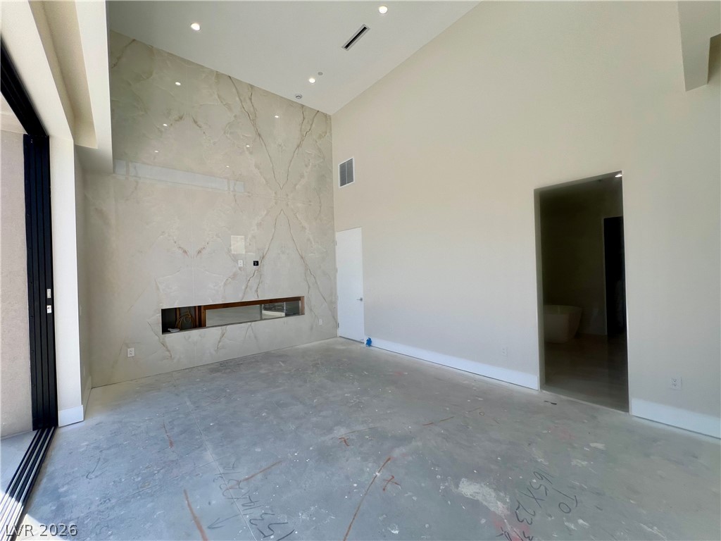 491 Cityview Ridge Drive Henderson, NV 89012 - Photo 7 of 24 Bookmatch wall slabs