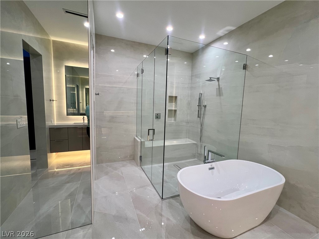 491 Cityview Ridge Drive Henderson, NV 89012 - Photo 10 of 24 Grohe fixtures