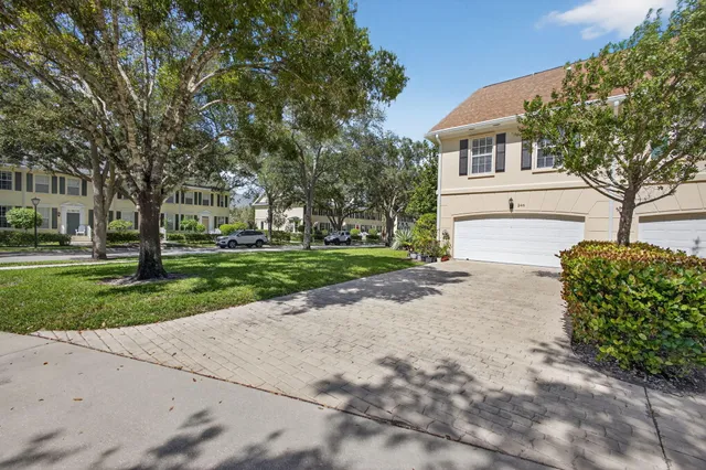 $555,999 | 246 Iris Drive, Jupiter, FL 33458