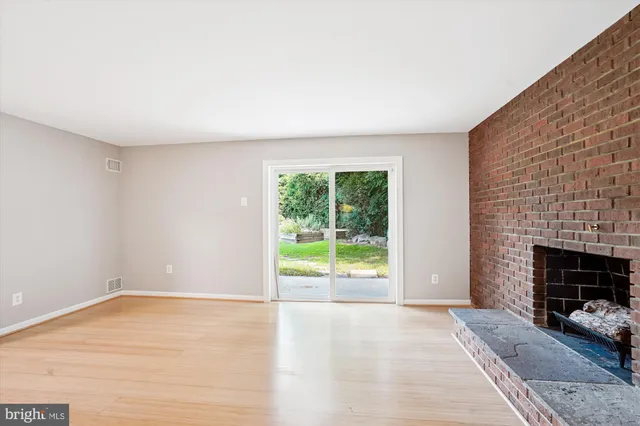 a view of a garden with pathway