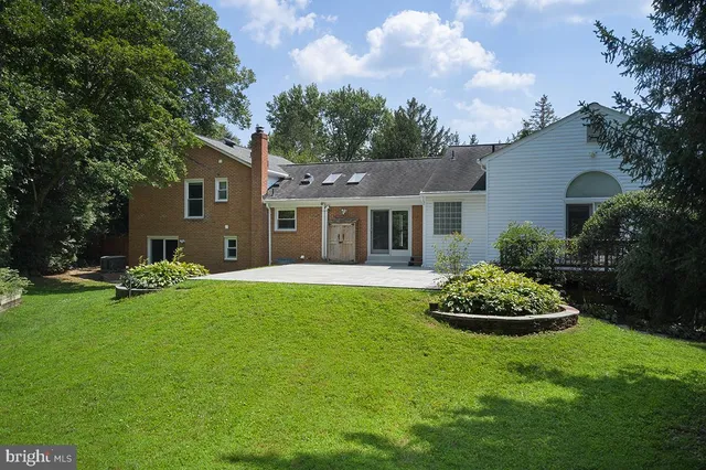 $1,399,000 | 13601 Valley Drive, Rockville, MD 20850