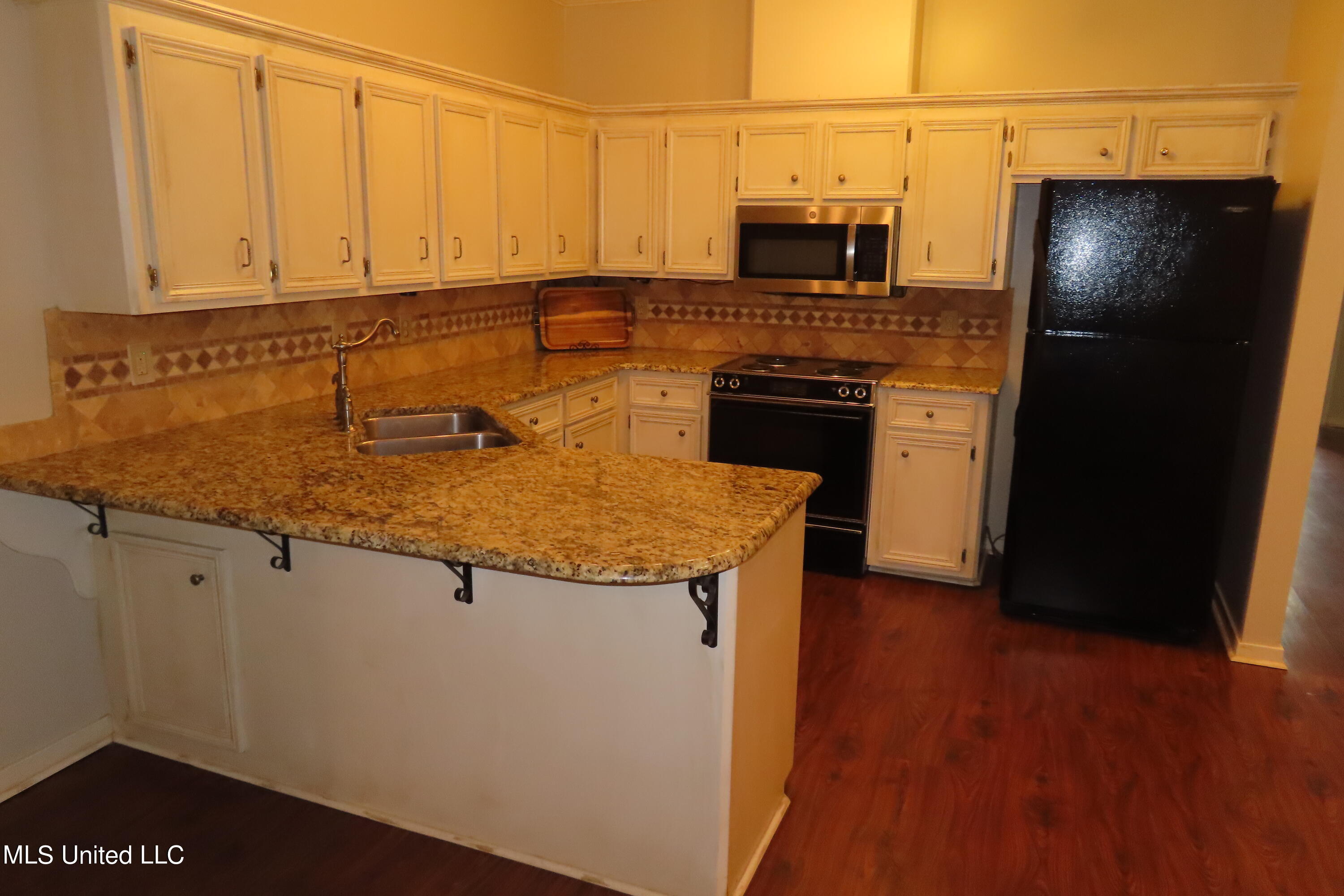 206 Waterfall Way Clinton, MS 39056 - Photo 5 of 17 IMG_3451