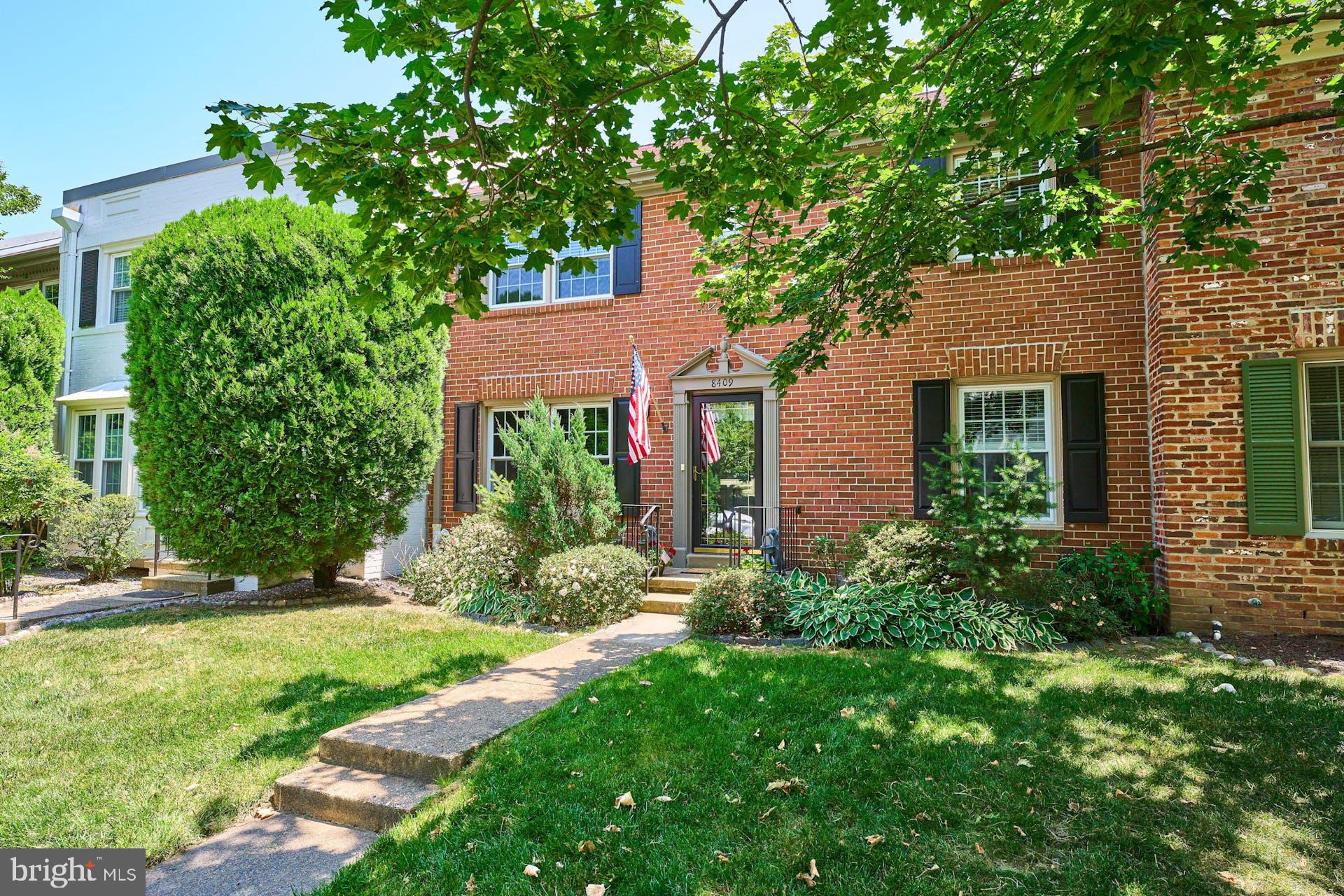 8409 Willow Forge Road Springfield, VA 22152 - Photo 3 of 39 Conveniently located and well maintained!