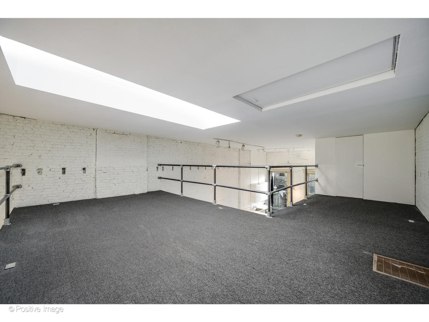 740 North Wells Street Chicago, IL 60654 - Photo 29 of 47 a view of an empty room