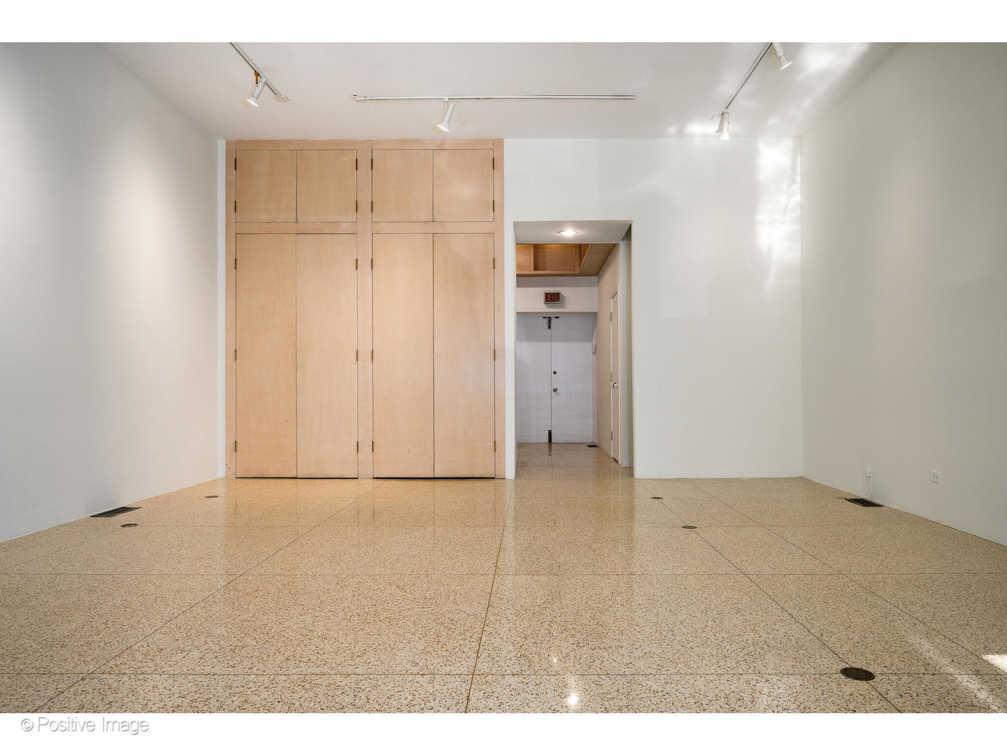 740 North Wells Street Chicago, IL 60654 - Photo 8 of 47 a view of an empty room