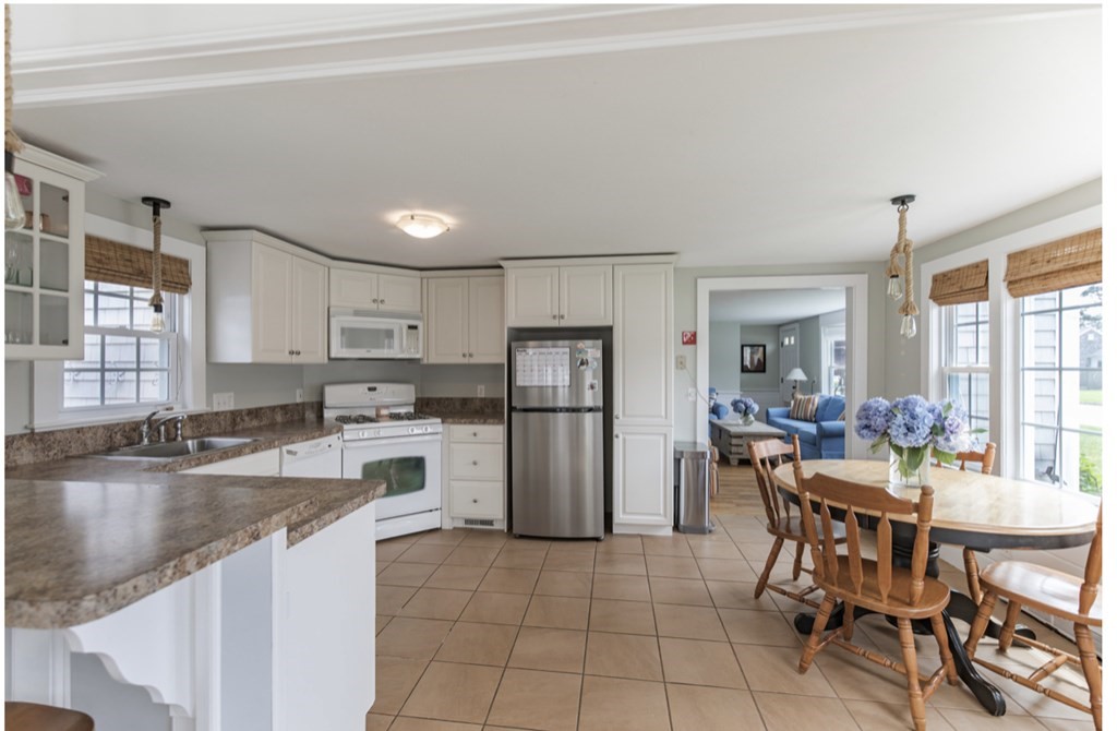42 Davenport Road Dennis, MA 02670 - Photo 18 of 40 Gallery Image 18
