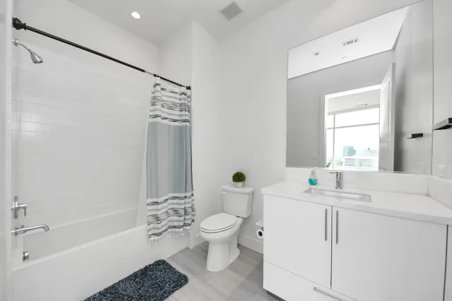 $4,600 | 4521 San Felipe Street, Unit 1904, Houston, TX 77027