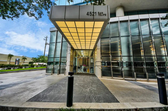 $4,600 | 4521 San Felipe Street, Unit 1904, Houston, TX 77027