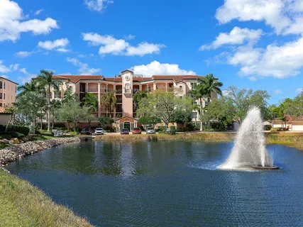 $565,000 | 5420 Eagles Point Circle, Unit 106, Sarasota, FL 34231
