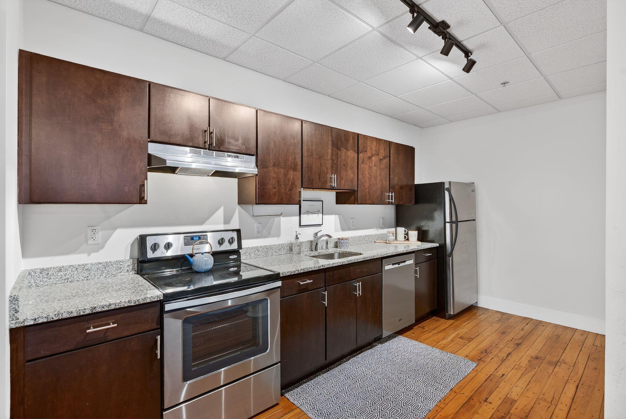 2 Main Street, Unit 18308 Biddeford, ME 04005 - Photo 6 of 49 Light and Bright 18-308