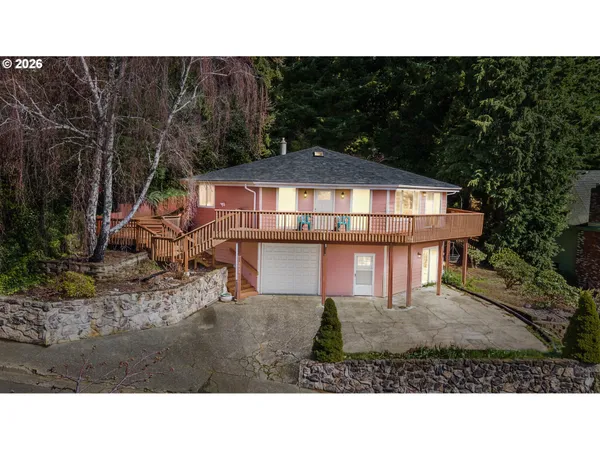 $515,000 | 2453 Stephanie Lane, North Bend, OR 97459