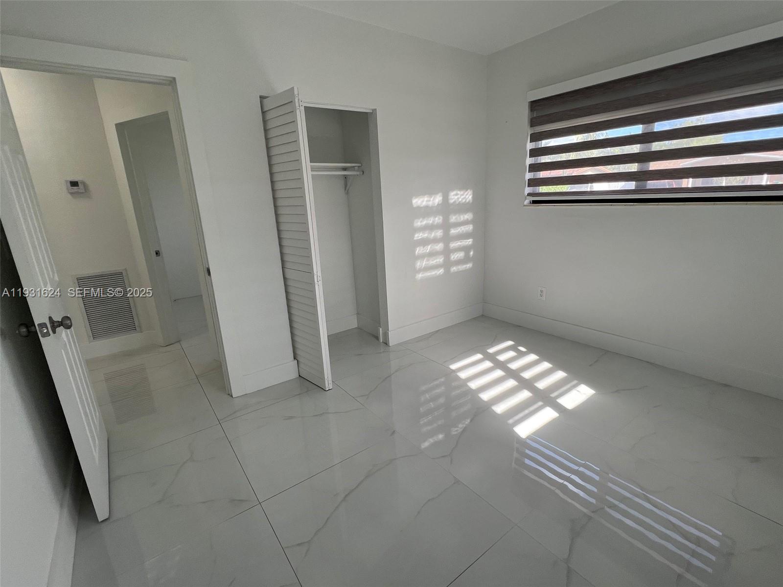 5470 West 8th Lane Hialeah, FL 33012 - Photo 14 of 17