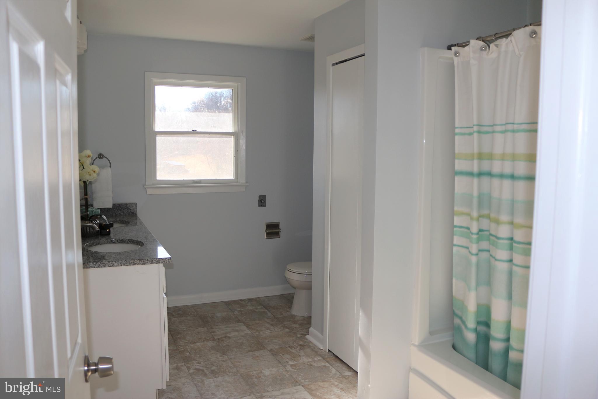 13240 Draper Road Clear Spring, MD 21722 - Photo 16 of 30 Bath