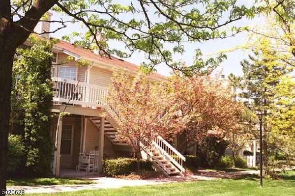 $2,050 | 29 Sage Court, Bedminster, NJ 07921