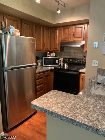 $2,050 | 29 Sage Court, Bedminster, NJ 07921