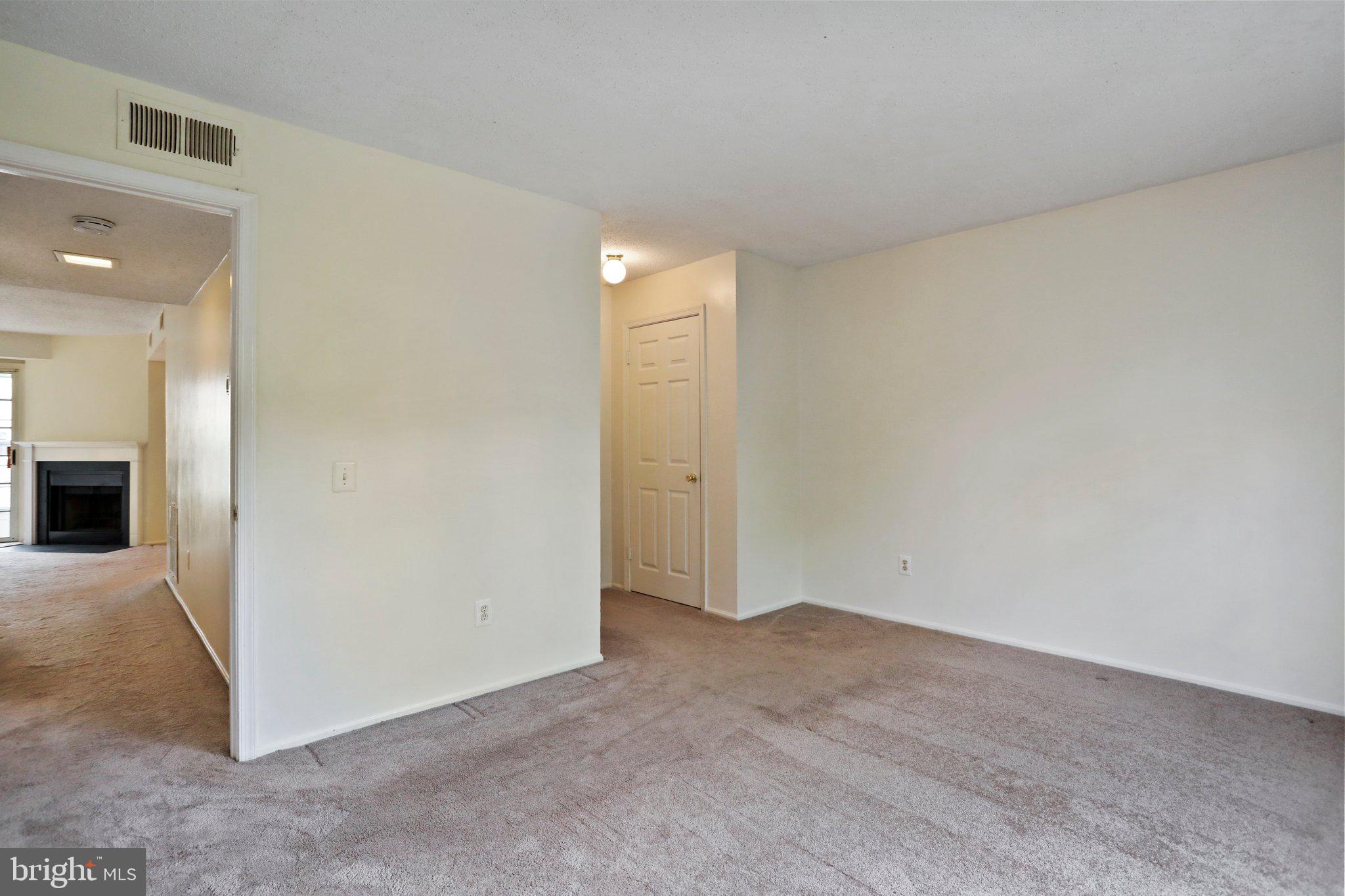 116 Fort Evans Road Southeast, Unit D Leesburg, VA 20175 - Photo 19 of 38 Gallery Image 19