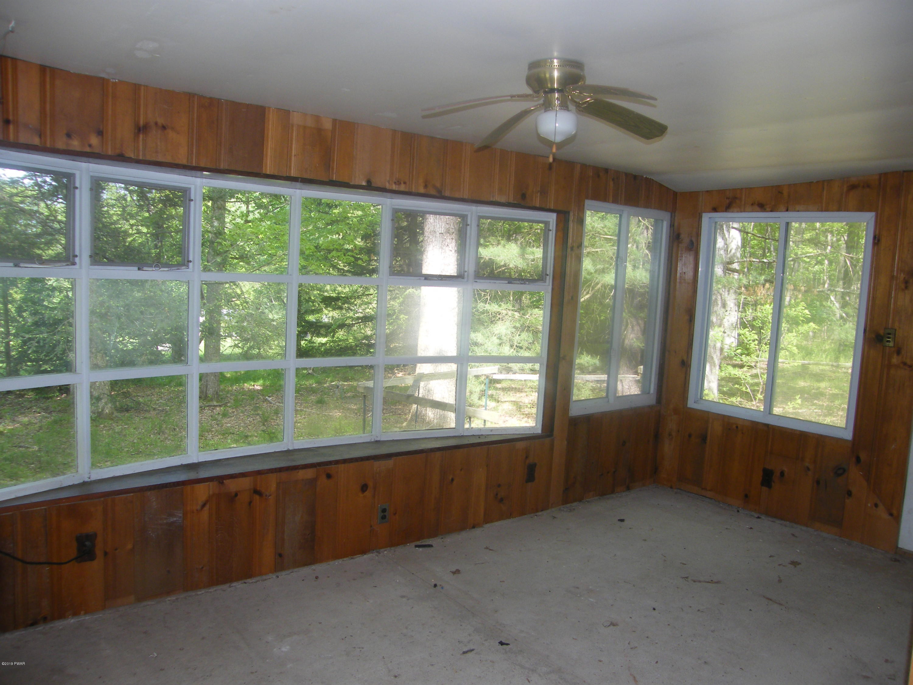 403 Rt 590 Greeley, PA 18425 - Photo 7 of 13