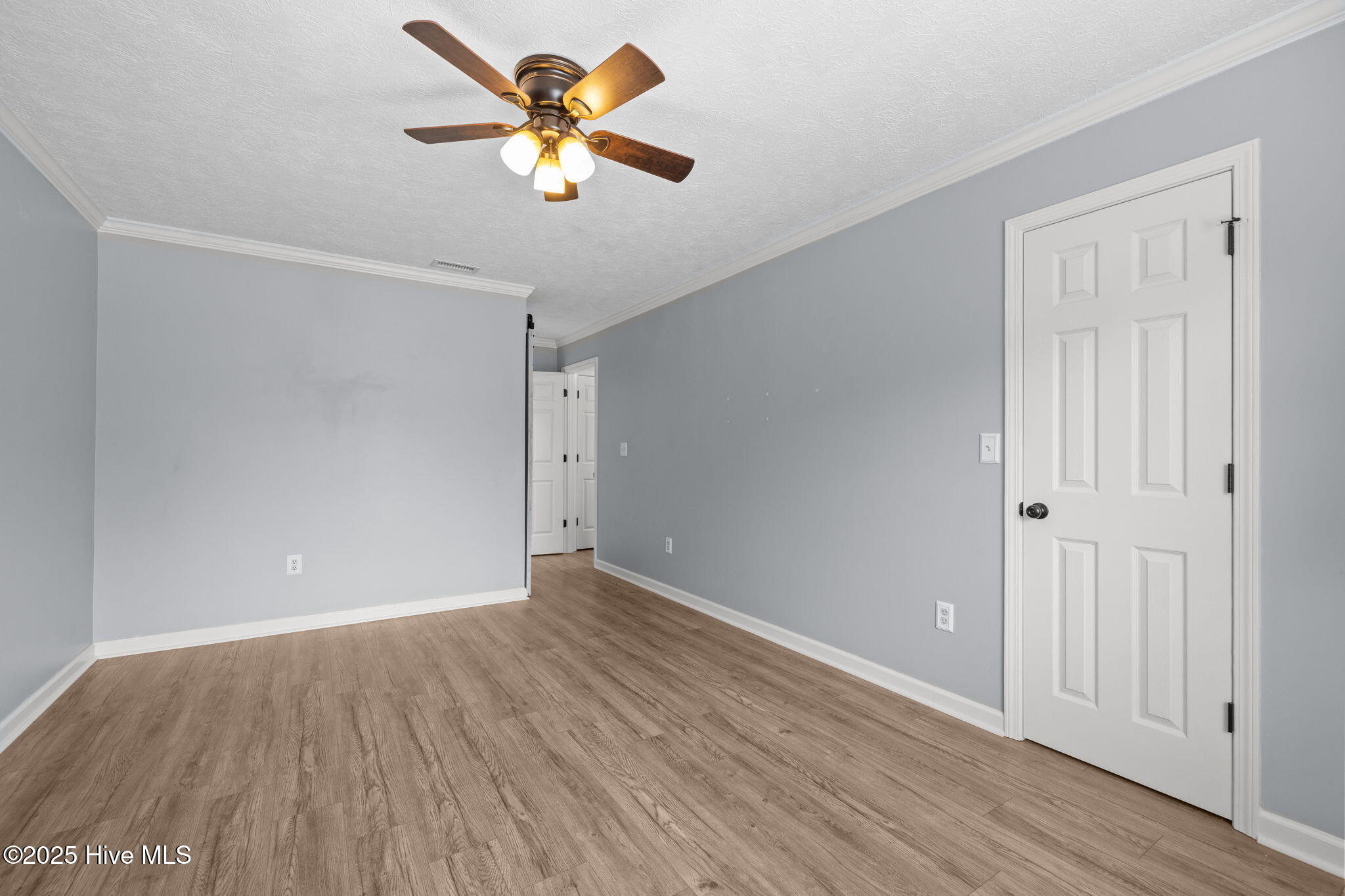 906 Ridge Water Boulevard Morehead City, NC 28557 - Photo 17 of 56 Primary Bedroom