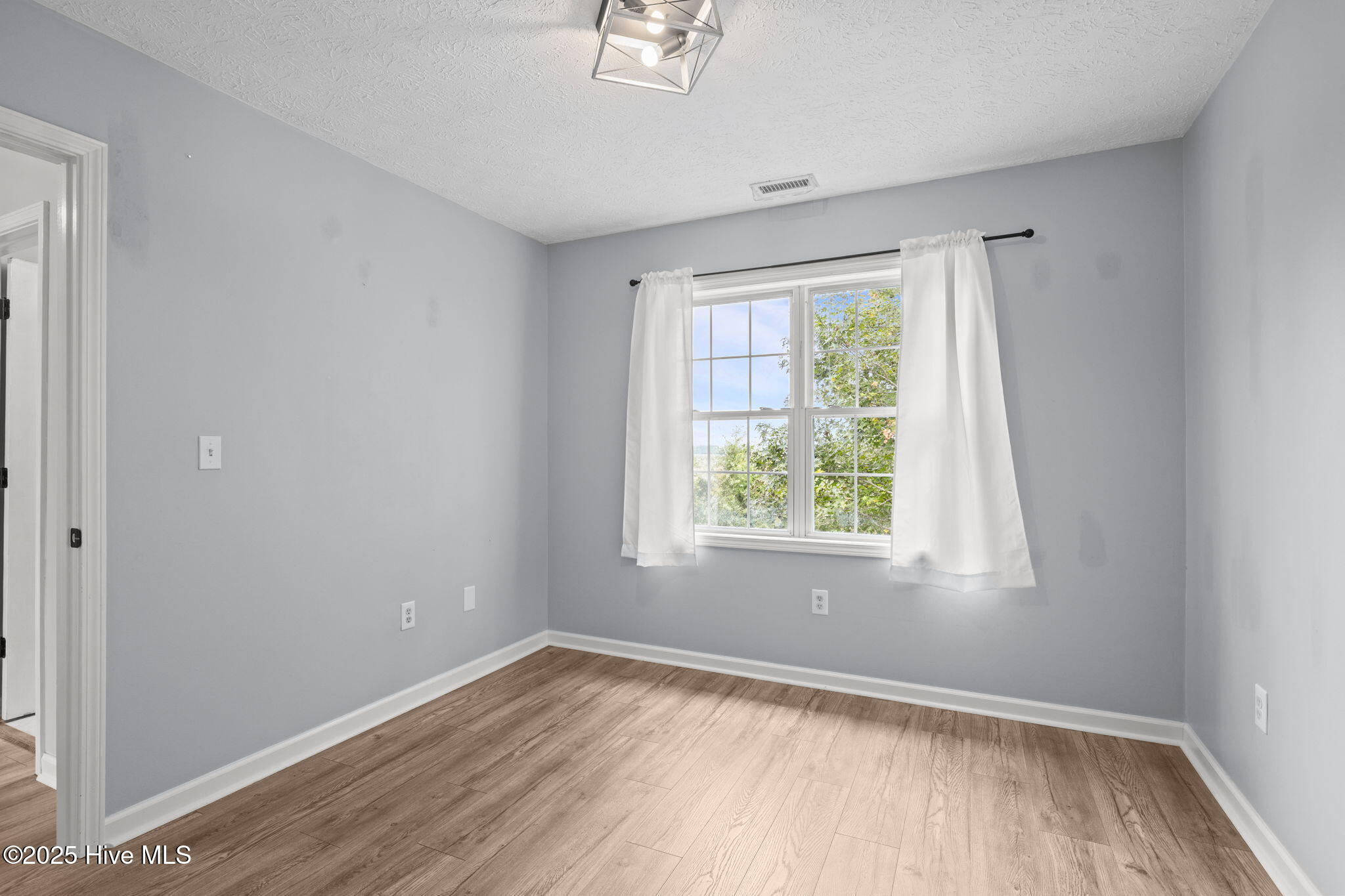 906 Ridge Water Boulevard Morehead City, NC 28557 - Photo 20 of 56 Bedroom 2