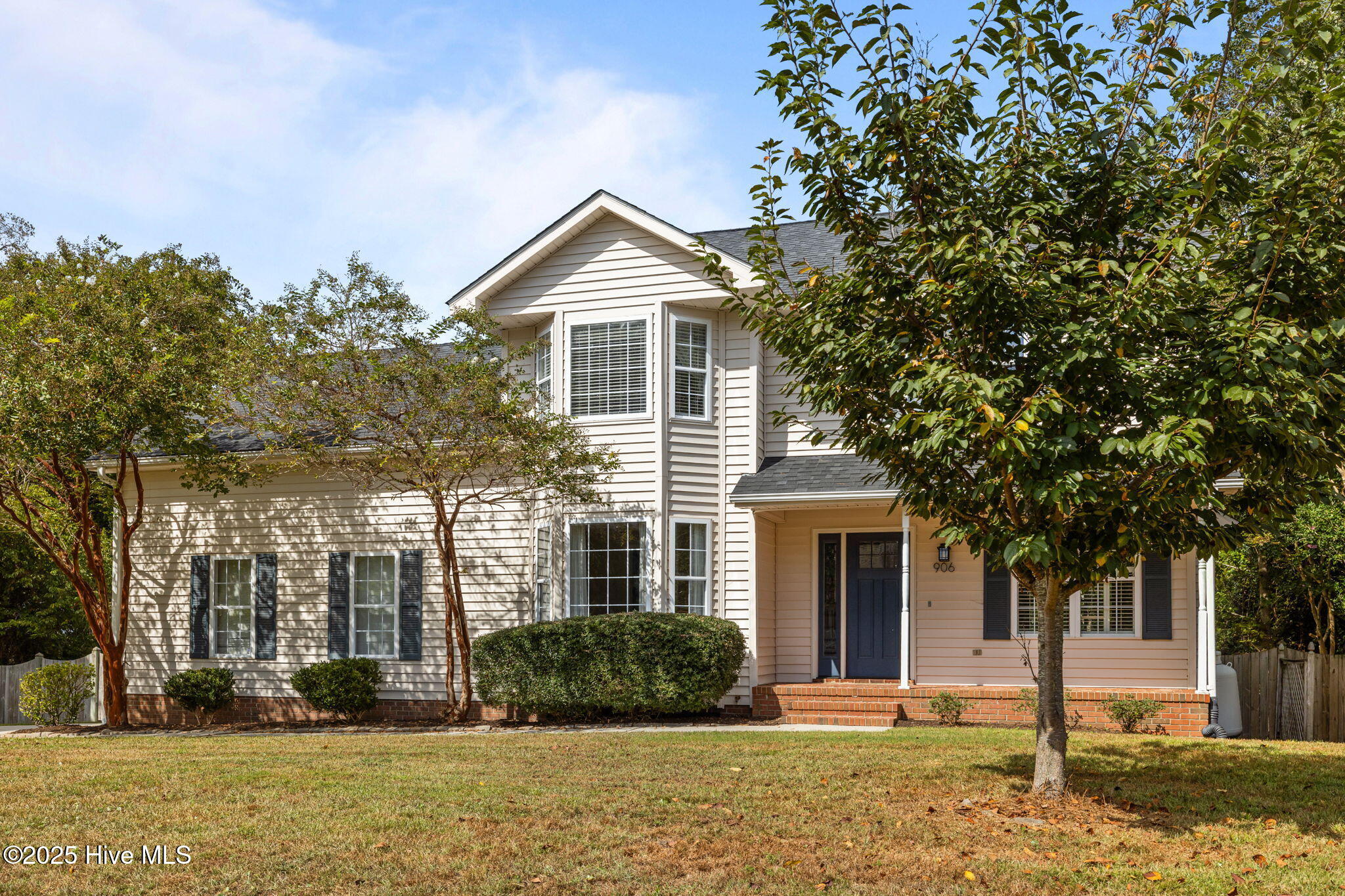 906 Ridge Water Boulevard Morehead City, NC 28557 - Photo 37 of 56 Mature Landscaping