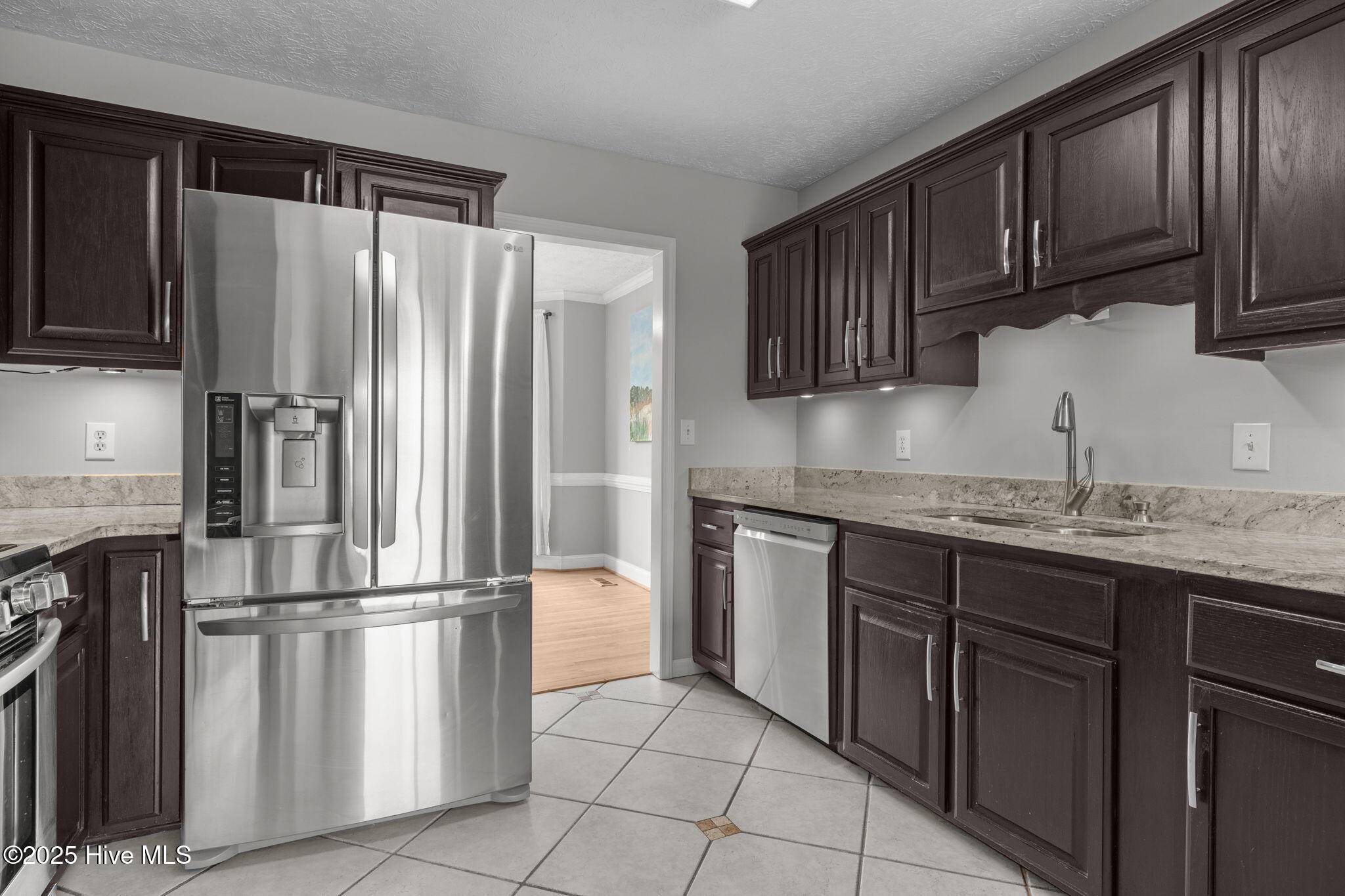 906 Ridge Water Boulevard Morehead City, NC 28557 - Photo 8 of 56 Kitchen