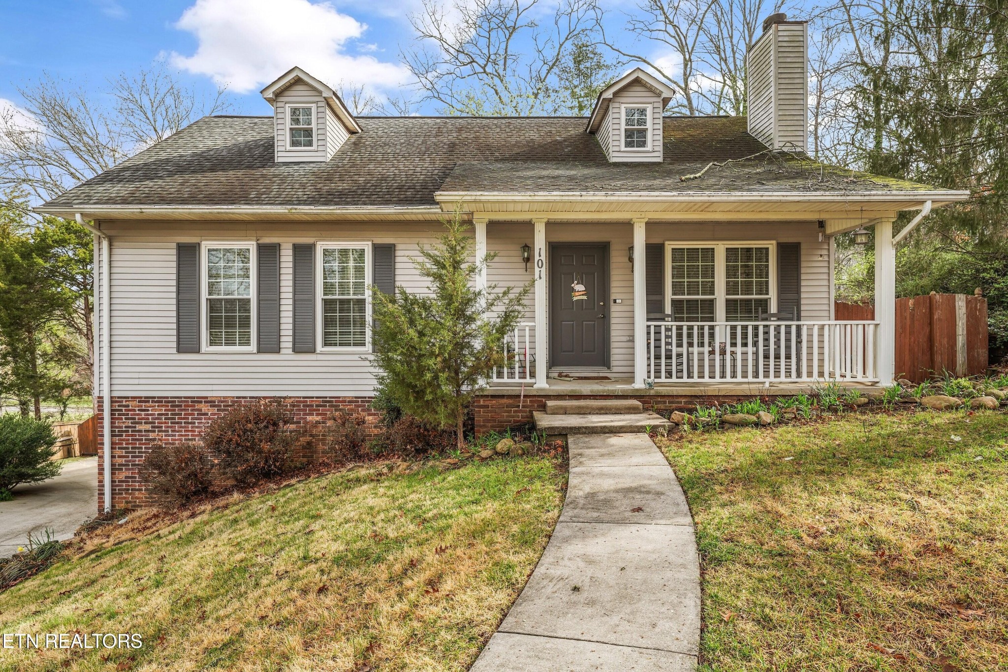 101 Hooper Court Oak Ridge, TN 37830 - Photo 1 of 40 Gallery Image 1