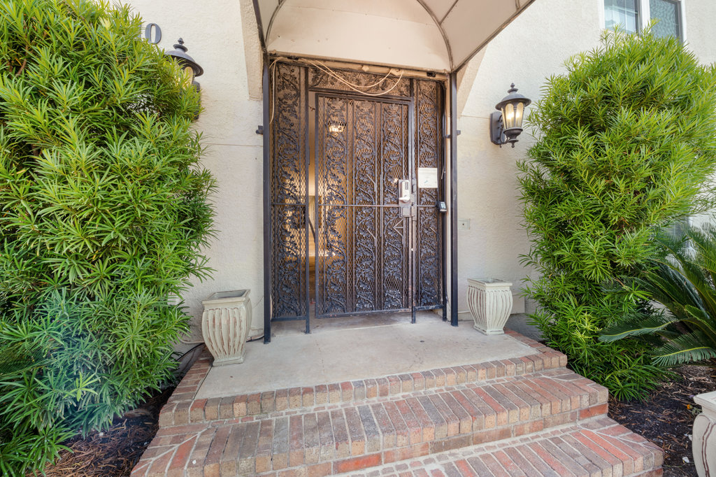 910 Duncan Lane, Unit 52 Austin, TX 78705 - Photo 6 of 9