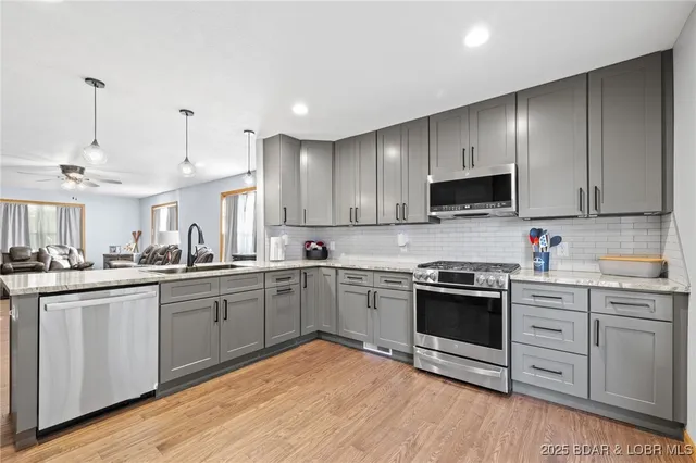 $649,750 | 432 Pardon Road, Marionville, MO 65705