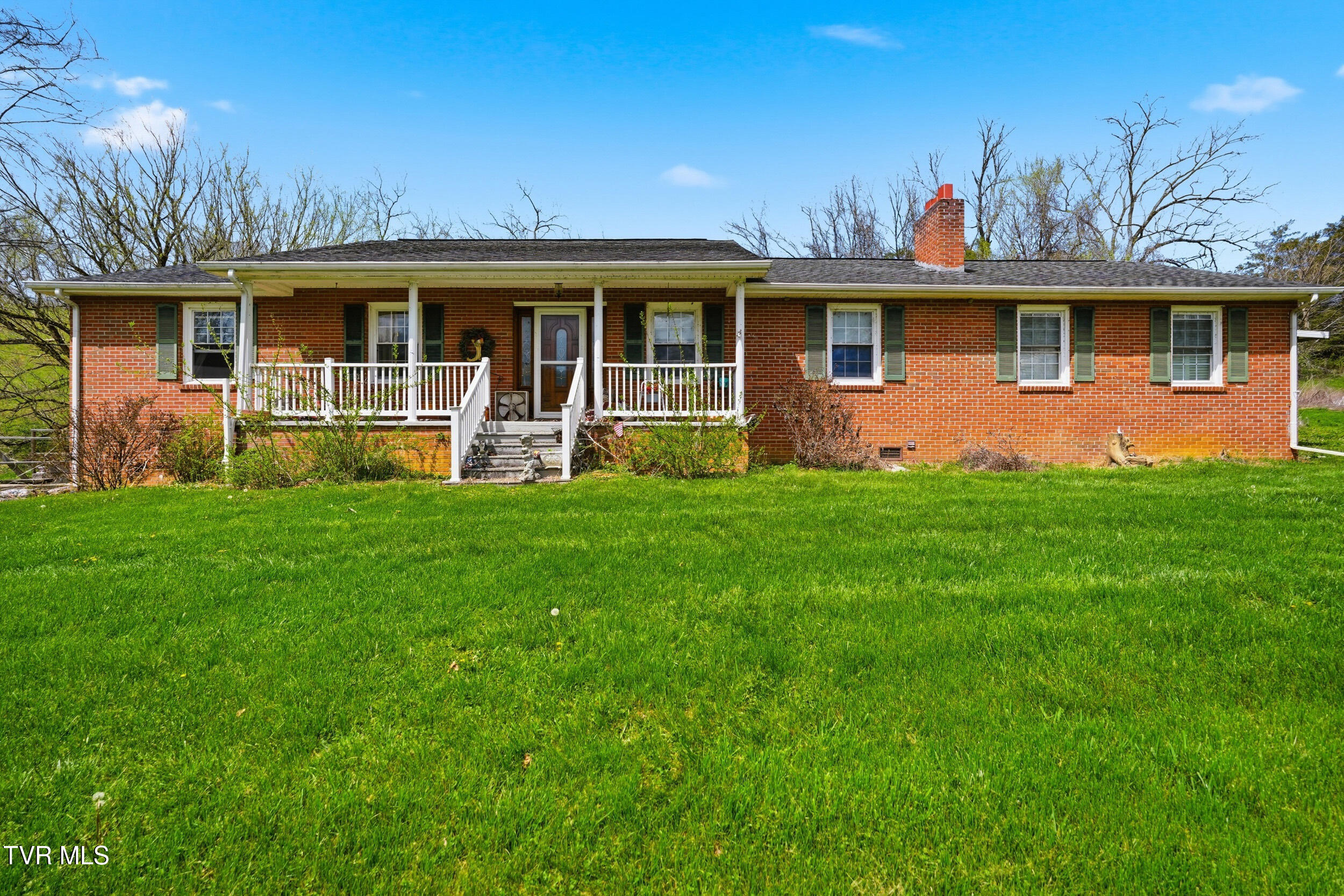 20180 Monroe Road Damascus, VA 24236 - Photo 1 of 43 2_20180 monroe rd-16