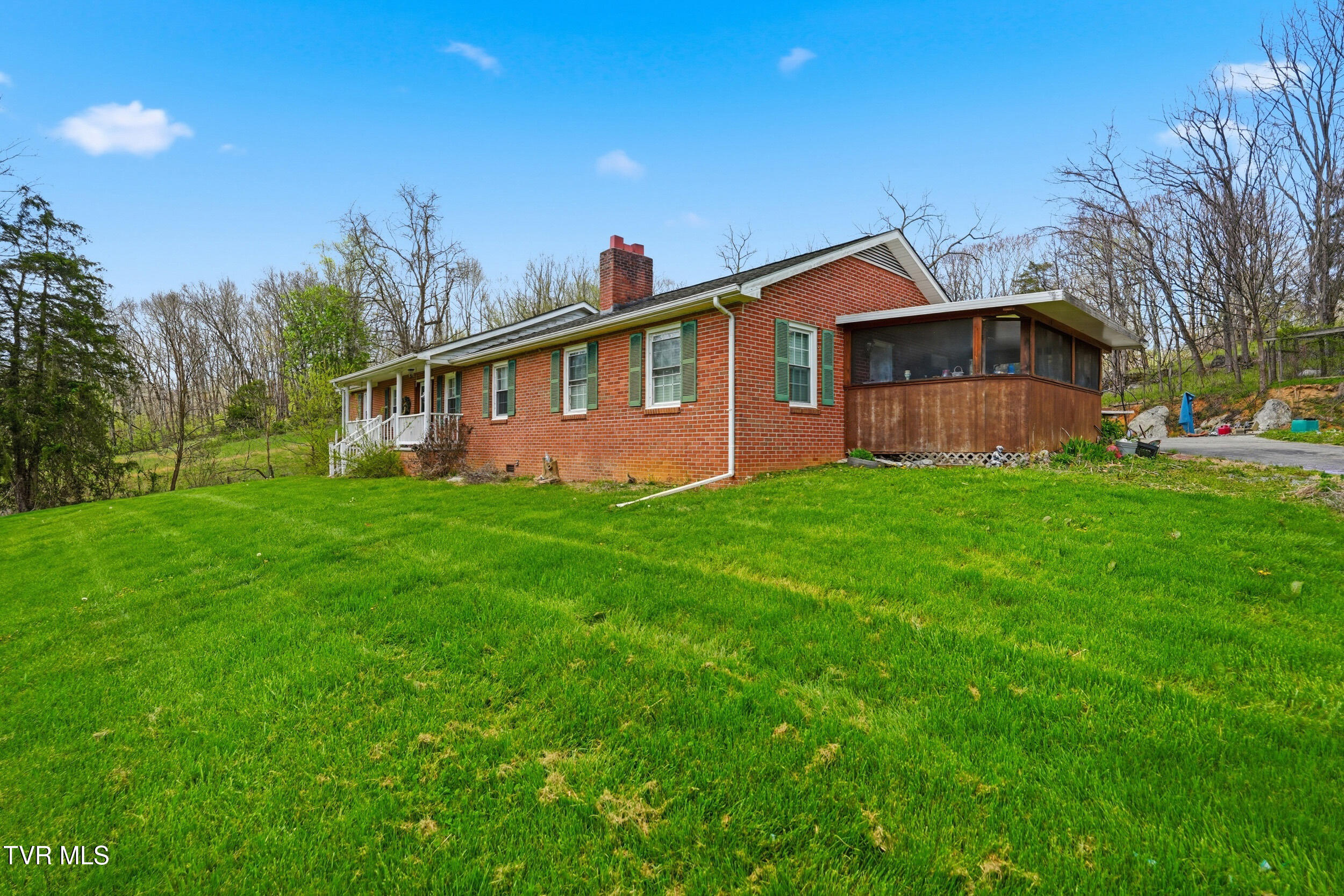 20180 Monroe Road Damascus, VA 24236 - Photo 34 of 43 34_20180 monroe rd-17