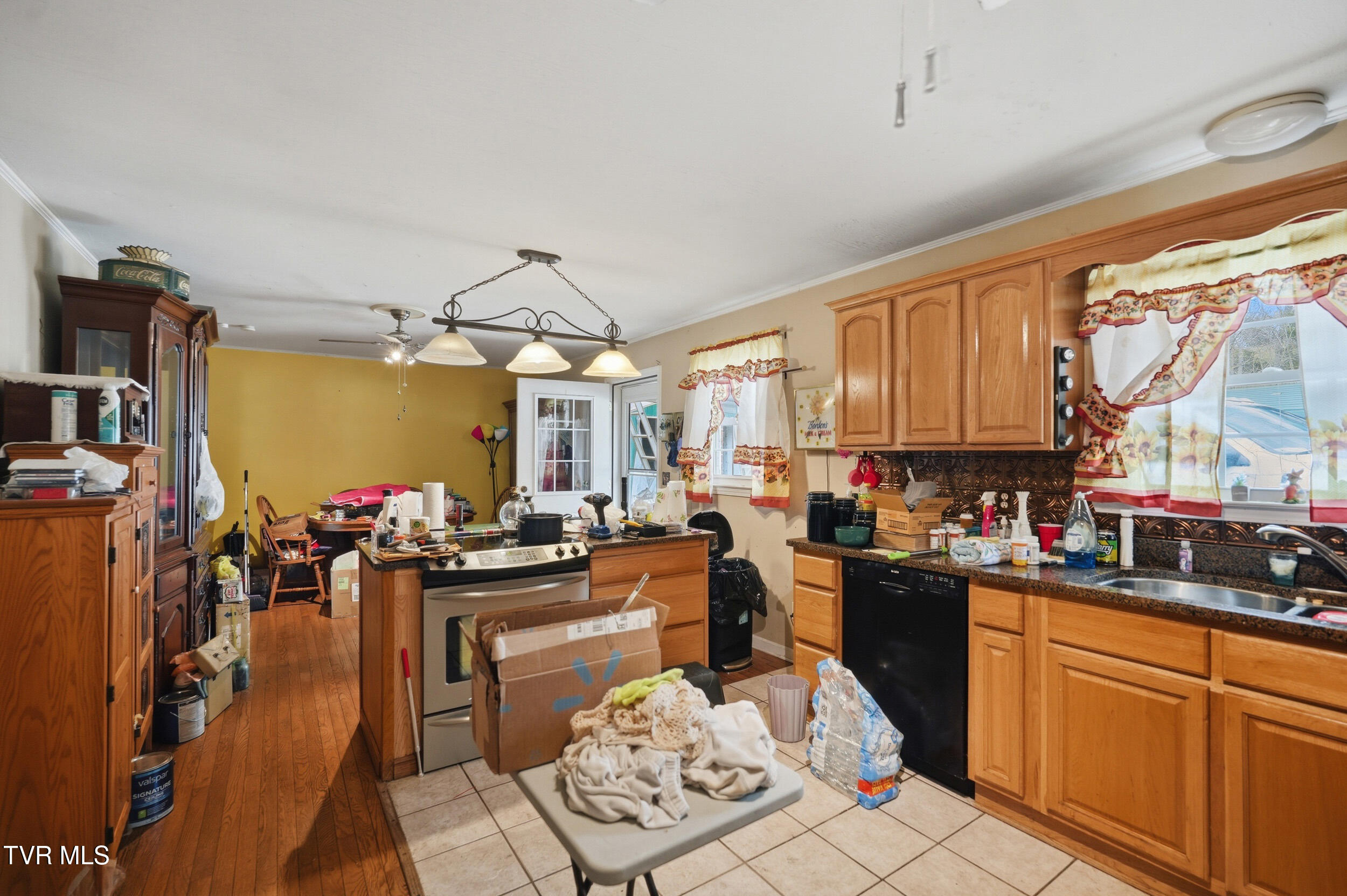 20180 Monroe Road Damascus, VA 24236 - Photo 8 of 43 8_20180 monroe rd-28