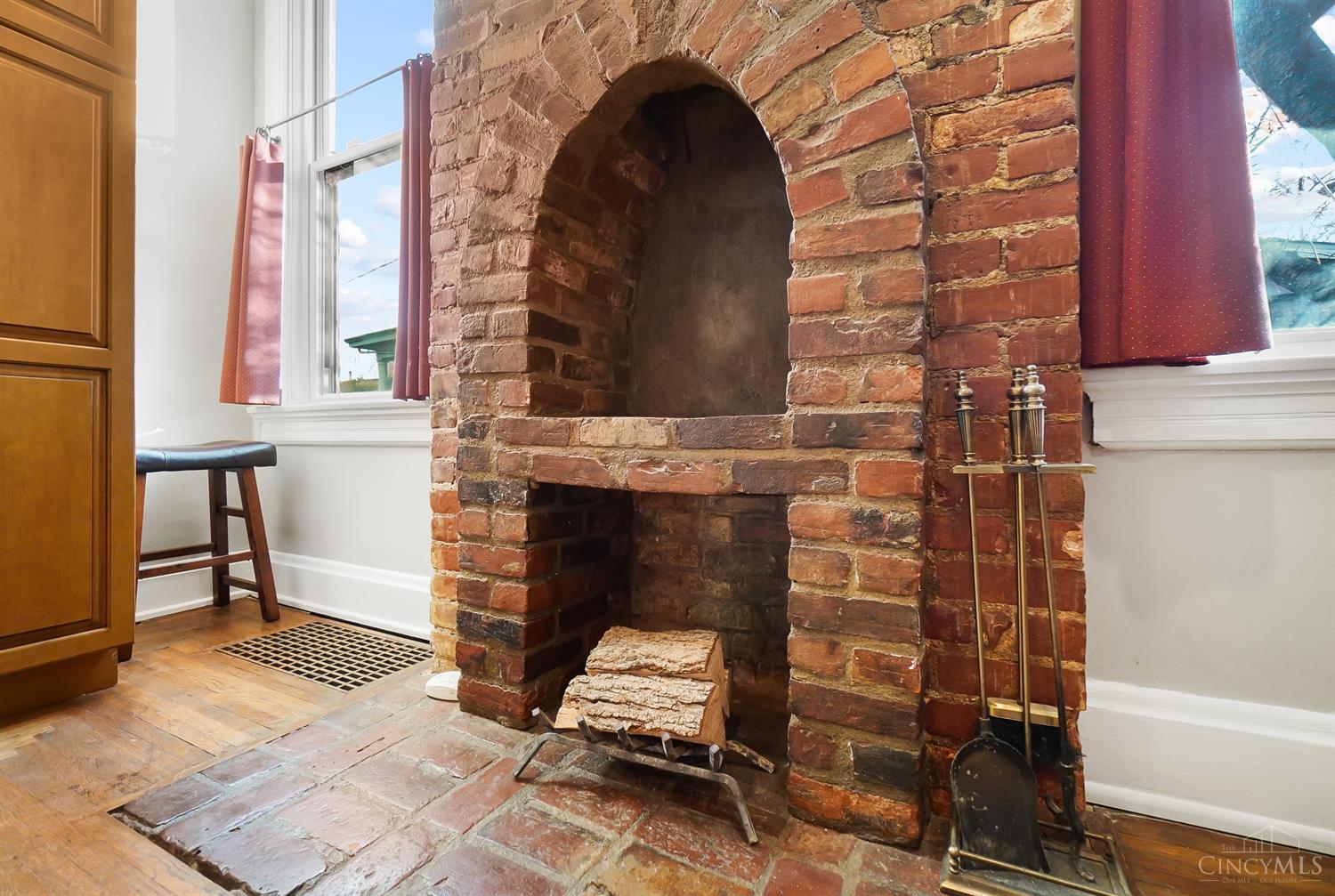 3635 Edwards Road Cincinnati, OH 45208 - Photo 15 of 45 Gallery Image 15