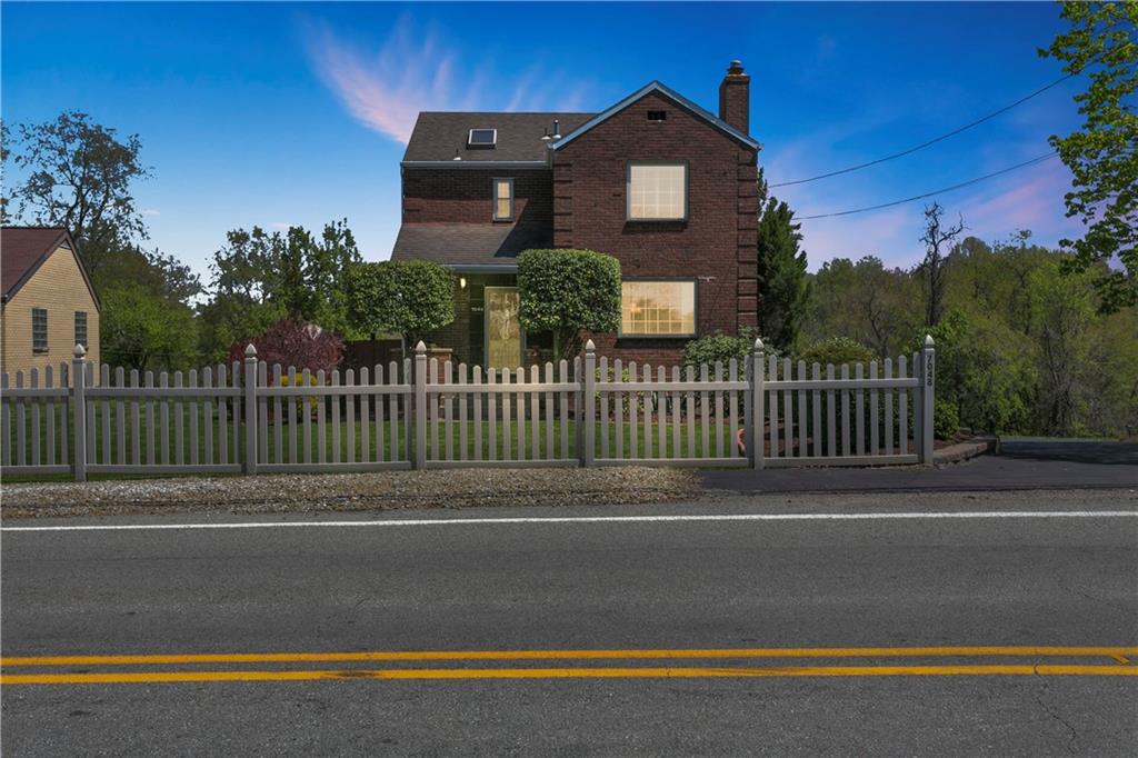 7048 Shannon Road Verona, PA 15147 - Photo 2 of 25 Gallery Image 2