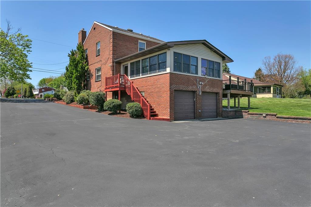 7048 Shannon Road Verona, PA 15147 - Photo 5 of 25 Gallery Image 5