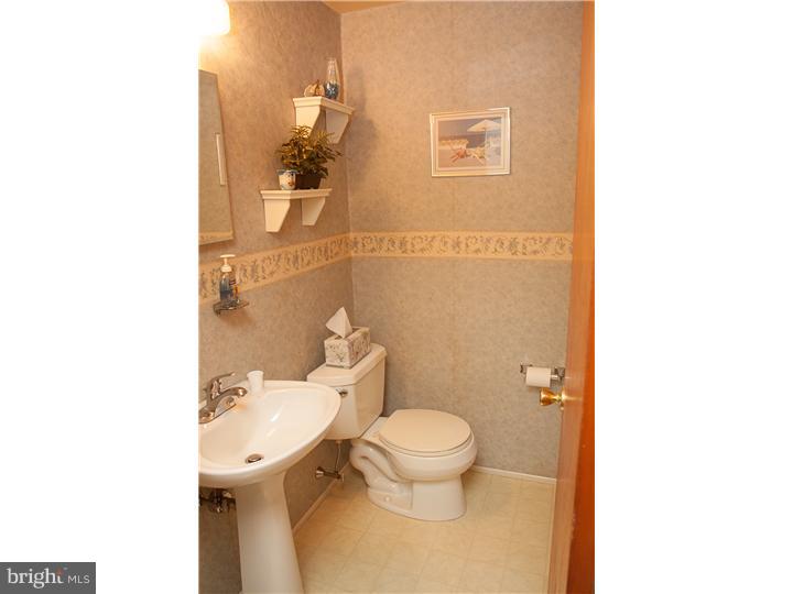 441 Meadowcroft Road Woodbury, NJ 08096 - Photo 11 of 25 Half Bath