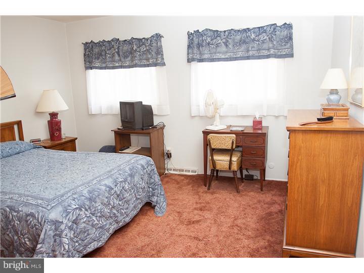441 Meadowcroft Road Woodbury, NJ 08096 - Photo 13 of 25 Bedroom - Main