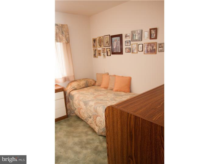 441 Meadowcroft Road Woodbury, NJ 08096 - Photo 18 of 25 Bedroom 3