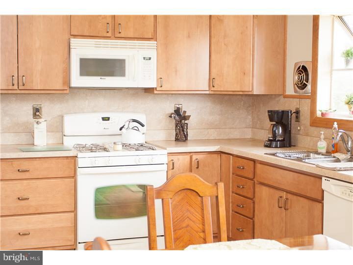 441 Meadowcroft Road Woodbury, NJ 08096 - Photo 7 of 25 Kitchen