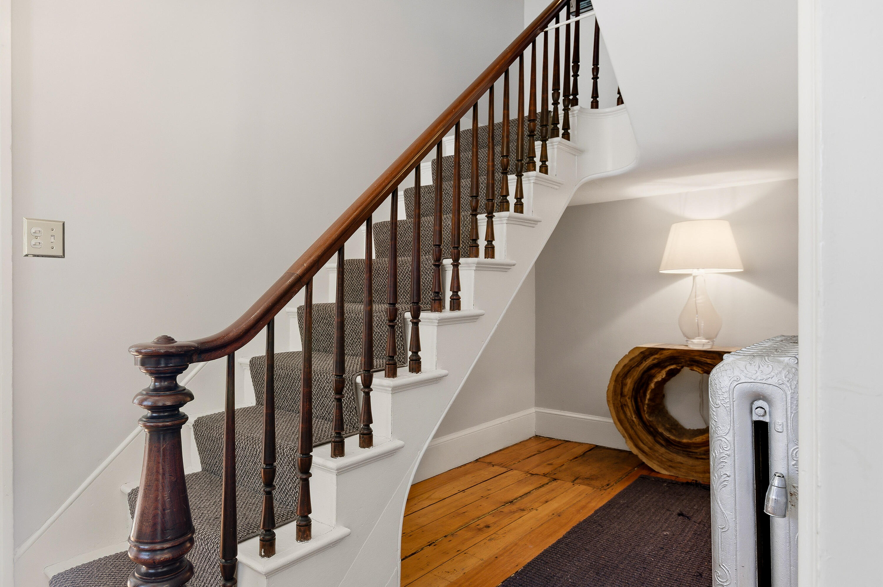 387 Danforth Street, Unit 1 Portland, ME 04102 - Photo 11 of 42 13_387 Danforth St Unit 1_MorneauStudios